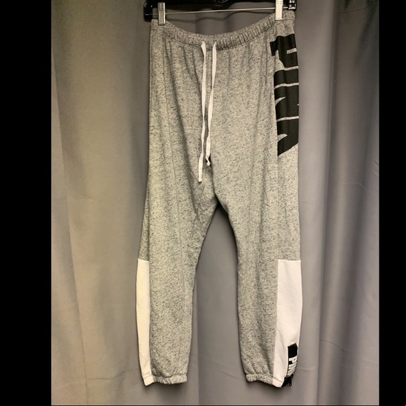 🌟VS Pink Sweatpants Classic Pant w Ankle Zipper🌟 - Picture 6 of 14